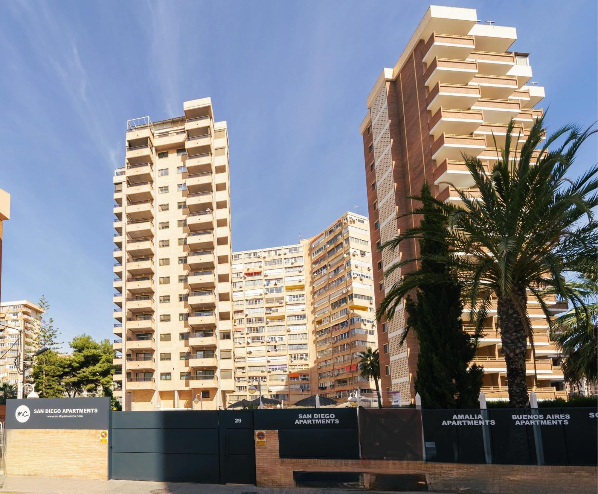 San Diego Apartments By Mc Бенидорм Экстерьер фото